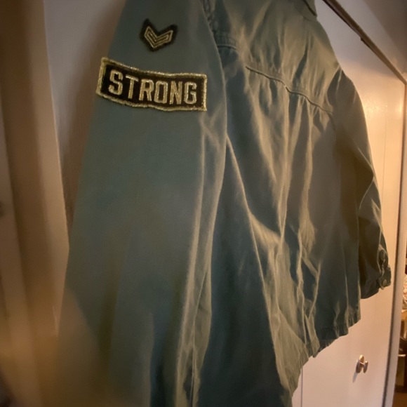 Pre-Owned Military Style Girls Jacket with sequins design size 14/16. - Picture 3 of 6